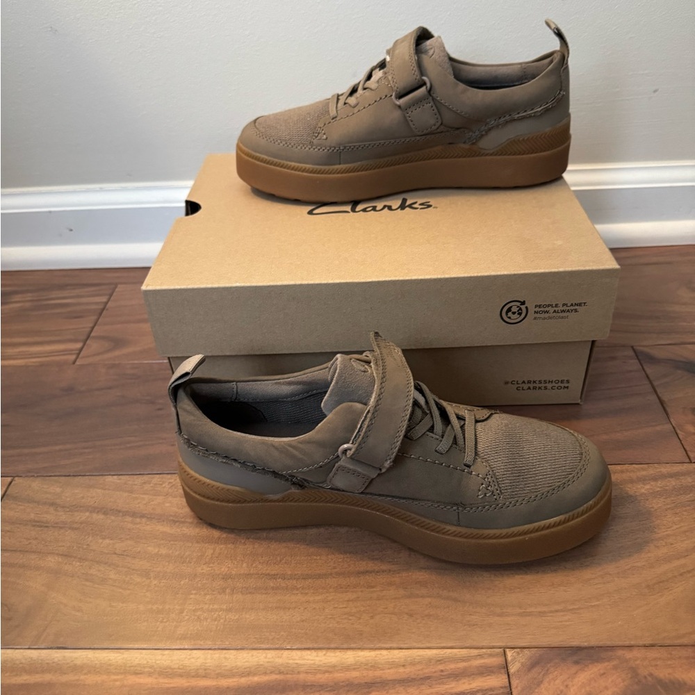 Clarks Boy’s Taupe Lace & Strap Casual Shoe